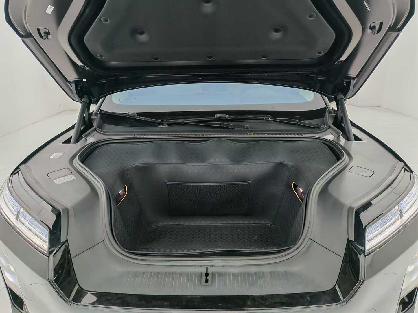 NIO ES8 2026, six-seat executive signature version, battery rental version, EW, EXW Price: $41,766