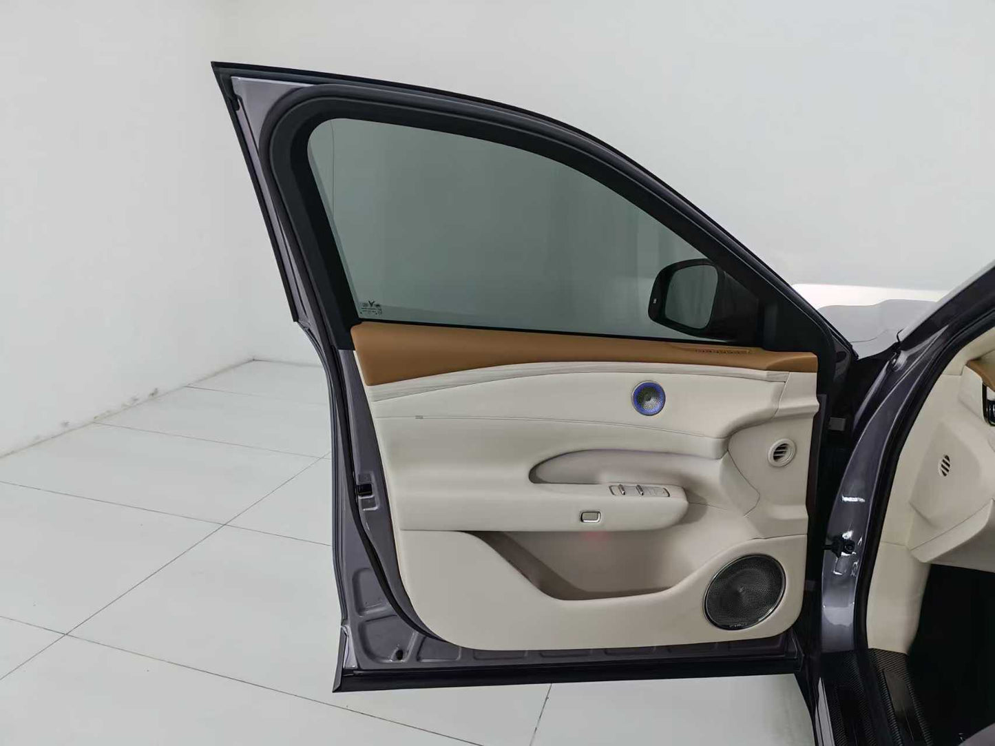 Lantu Auto Lantu FREE 2025 FREE+ AWD Qiankun Edition, EW, EXW price: $25,463