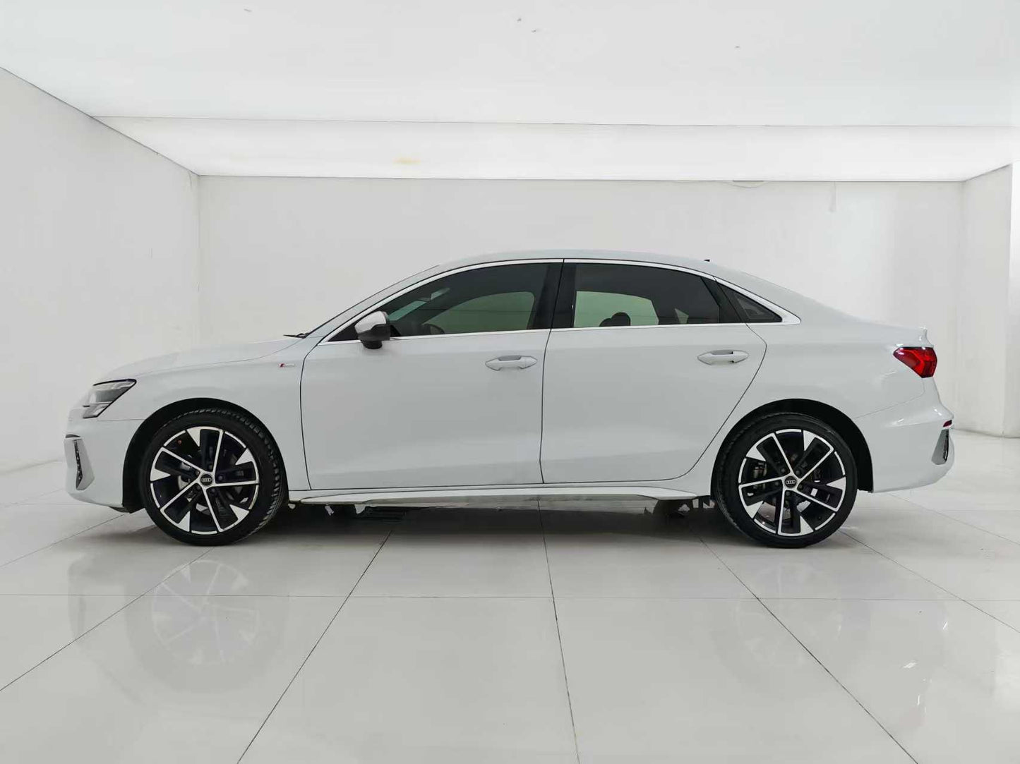 Audi A3 2022 A3L Limousine 35 TFSI stylish sports model with 1.4t emissions, EXW price: $14,643