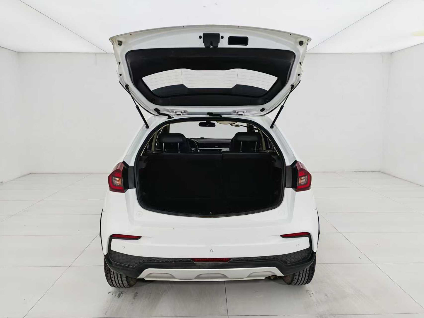 Geely Auto, Vision X3 2020 1.5L CVT Premium, Country VI, EXW Price: $4565