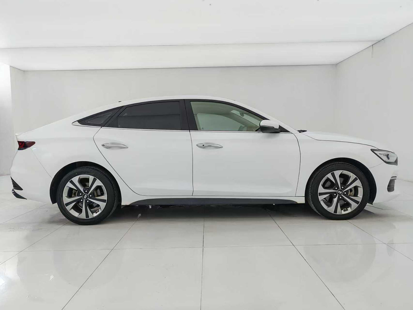 Hyundai, Fista 2021 280TGDi GLX Elite Edition, 1.6t emissions, EXW price: $7677