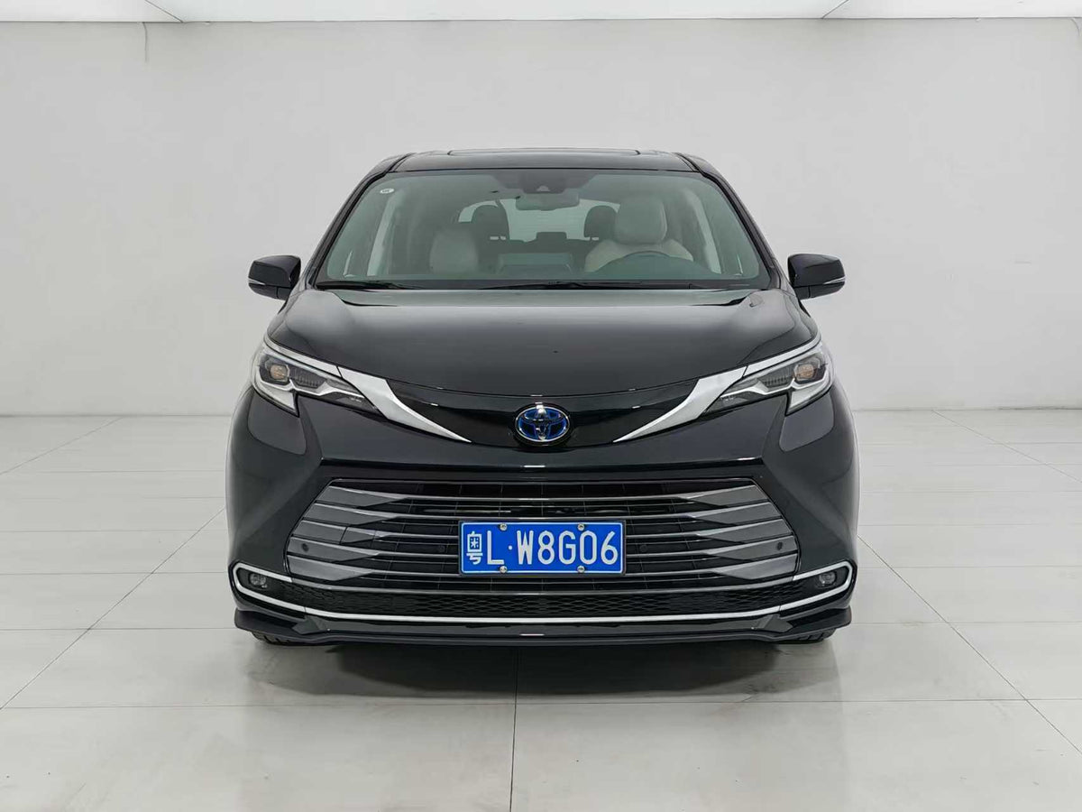 Toyota, Saina SIENNA 2021 2.5L Hybrid, Deluxe Edition, EXW Price: $31,132