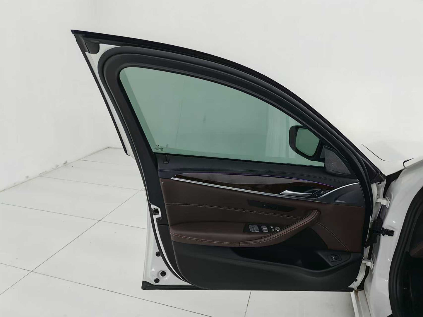 BMW 5 Series 2019 525Li Deluxe Package, 2.0t Emissions, EXW Price: $18,058