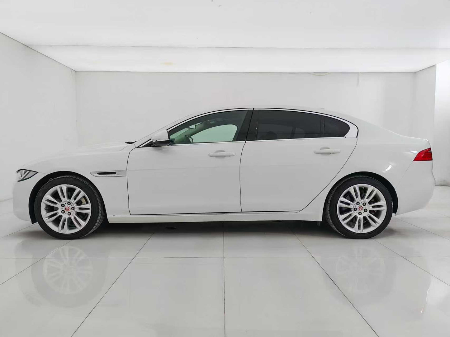 Jaguar XEL 2018 2.0T 200PS Exclusive Edition, EXW price: $10,492