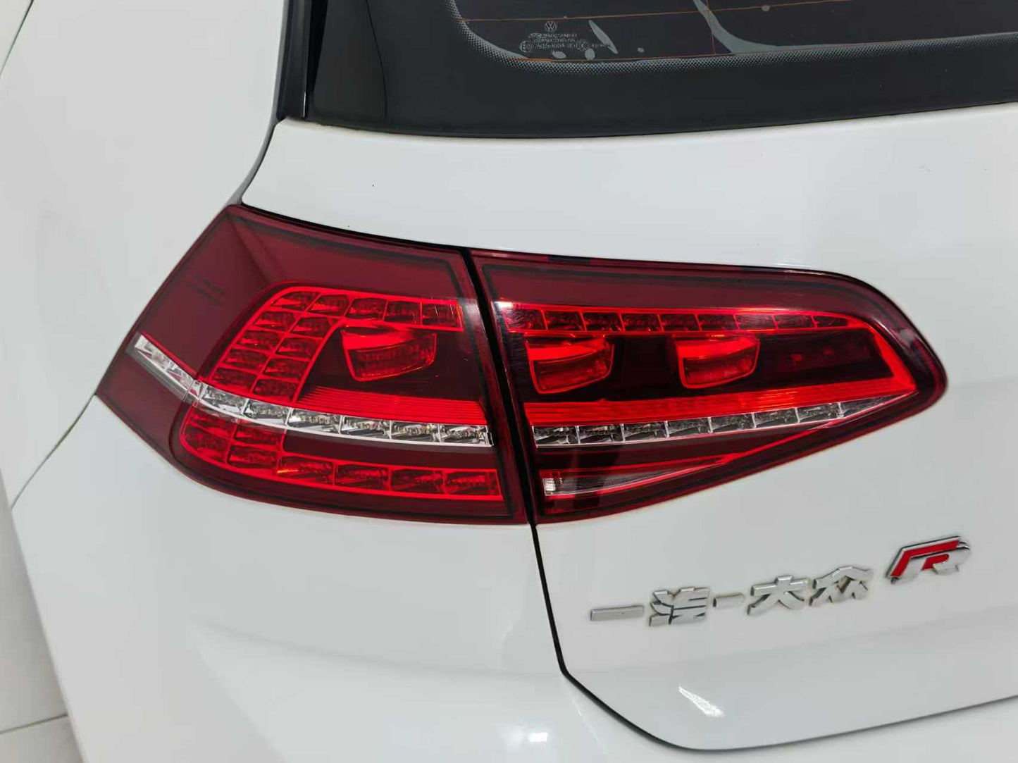 Volkswagen golf 2017 280tsi automatic r-line millionth edition, 1.4t emission, exw price: usd 9,010