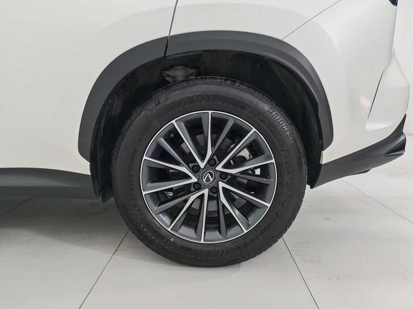 Lexus NX 2023 260 precursor, Chuangchi version, displacement 2.5L, EXW price: $25,321