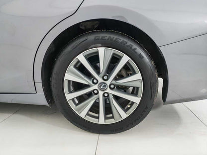 Lexus ES 2018 200 Premier Edition, National V, 2.0L emissions, EXW price: $17,898