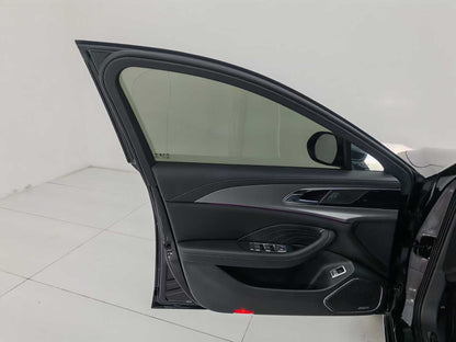 Hongqi H5 2024 2.0T automatic Zhilian flag version, EXW price: $14,198