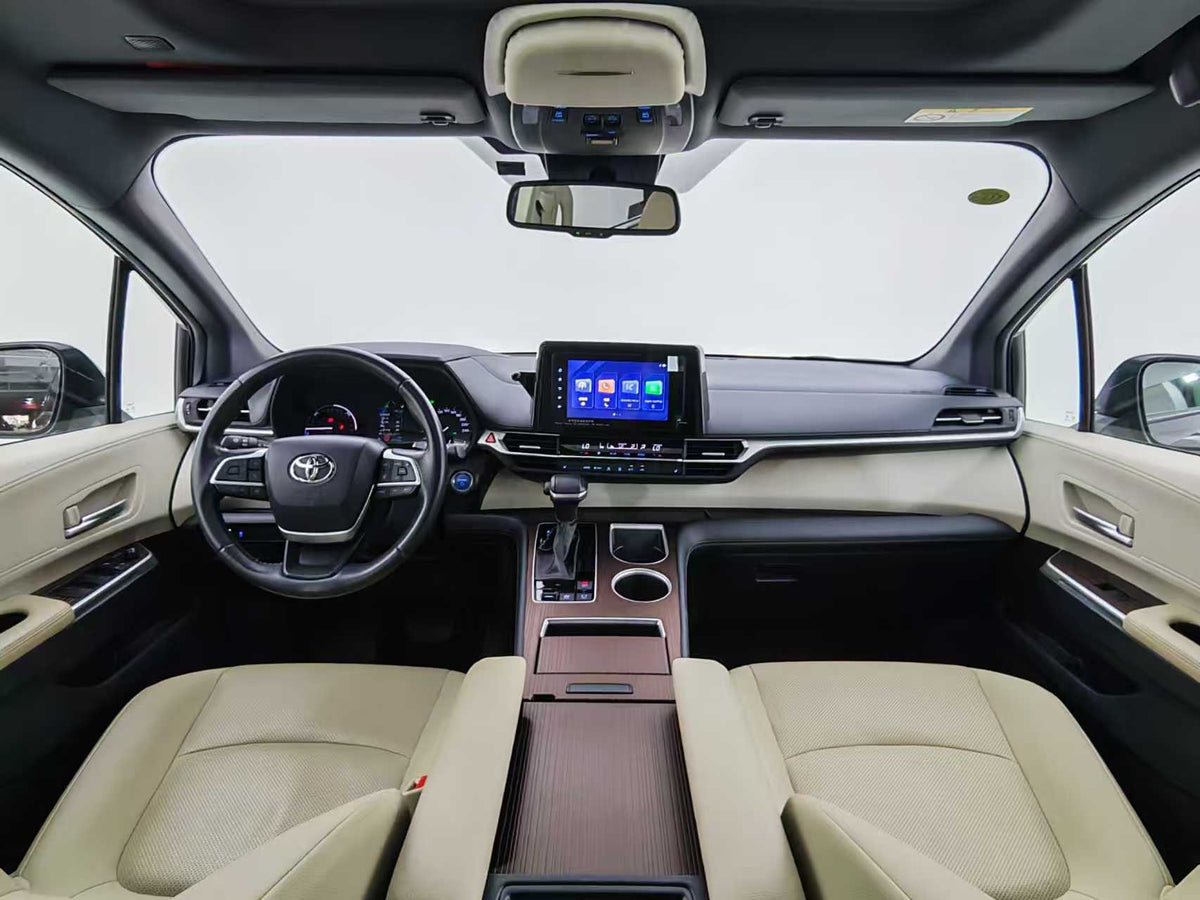 Toyota, Saina SIENNA 2021 2.5L Hybrid, Deluxe Edition, EXW Price: $31,132