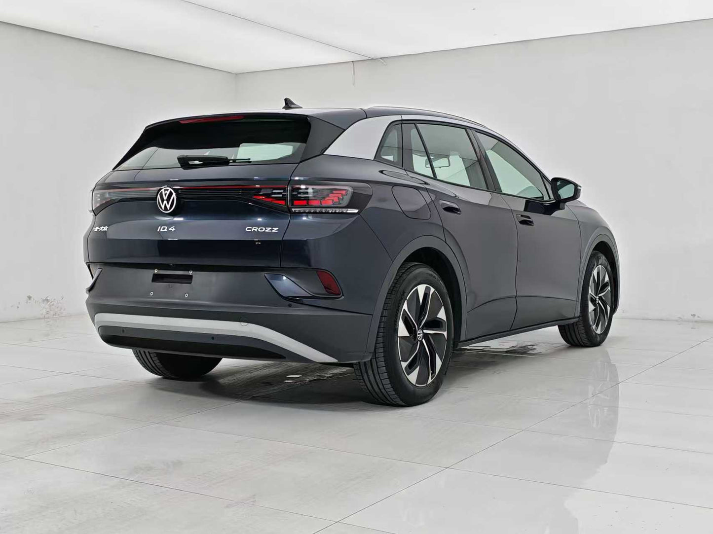 EV Volkswagen ID.4 CROZZ 2025, Exclusive Edition,EXW Price: $15,536