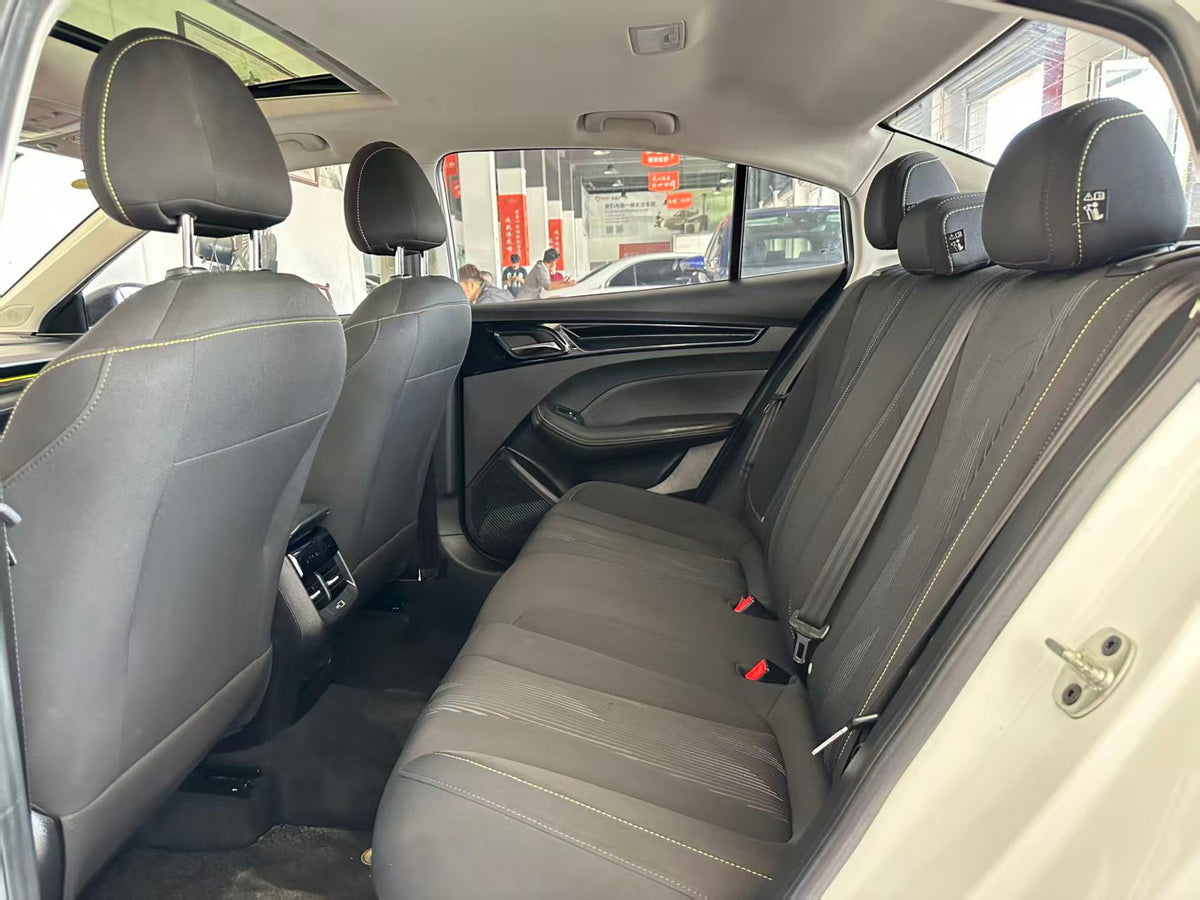 Roewe i5 2021 1.5L CVT Platinum Edition, Country VI, exw Price: $6807