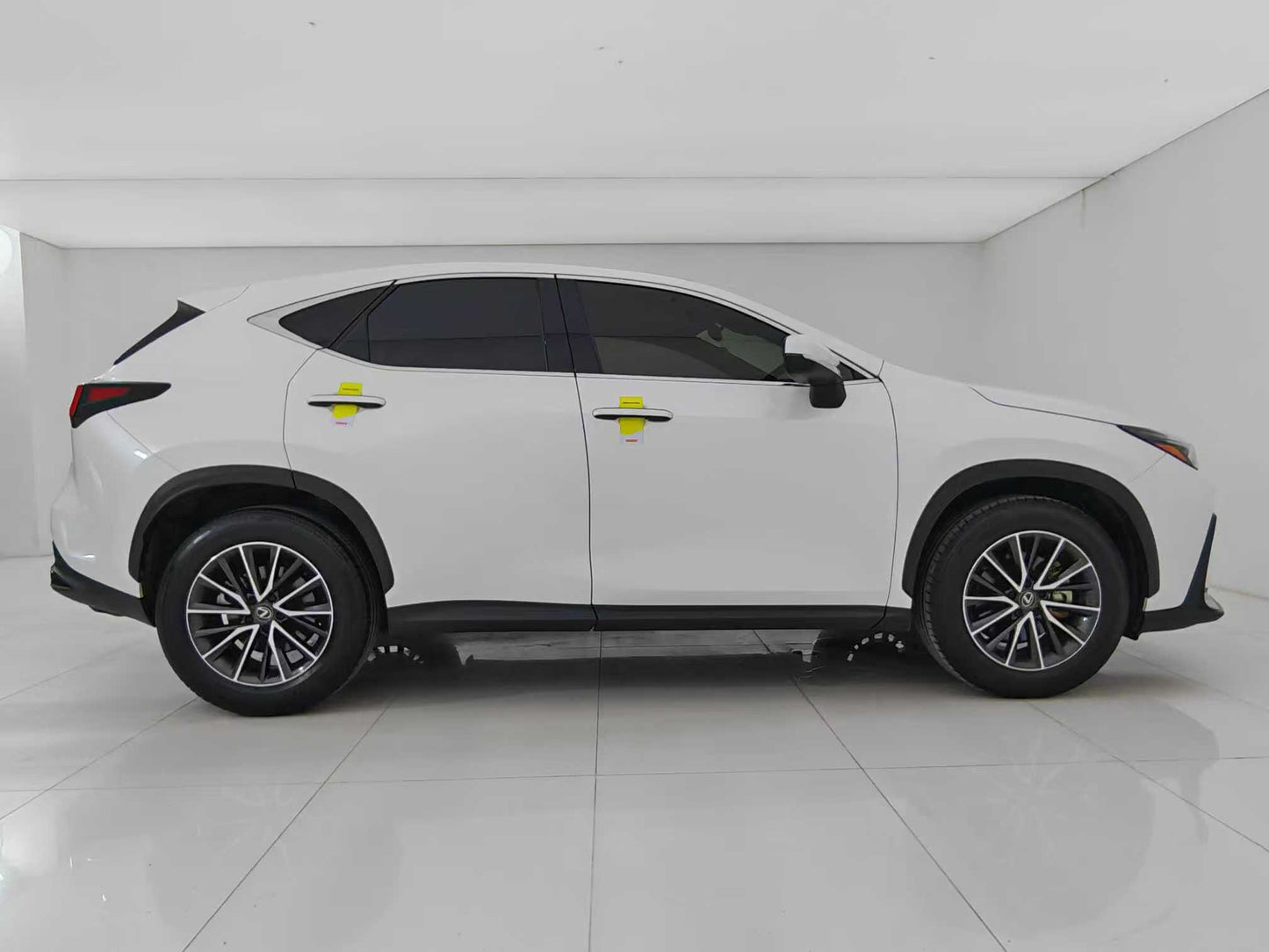 Lexus NX 2023 260 precursor, Chuangchi version, displacement 2.5L, EXW price: $25,321