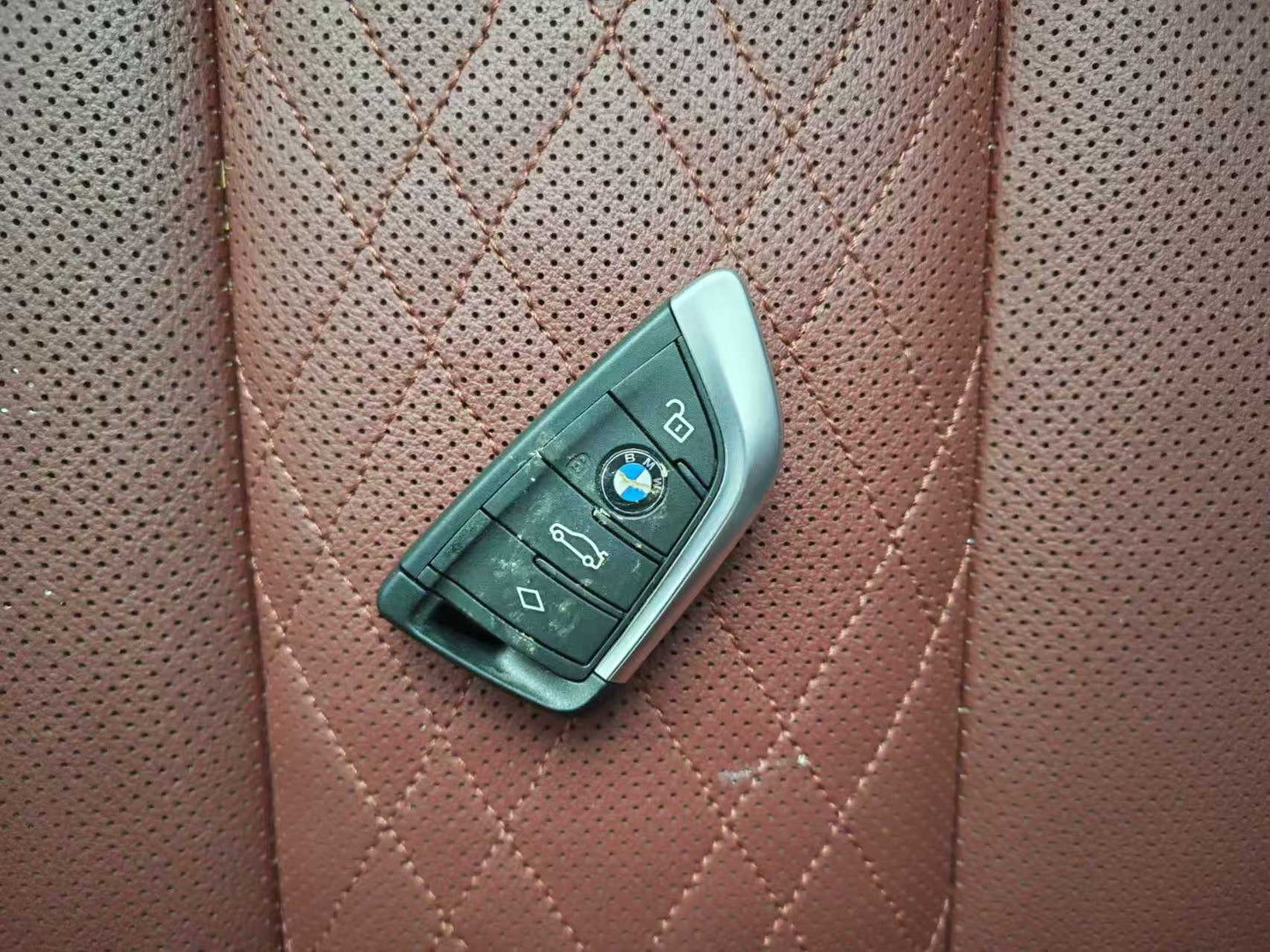 BMW X3 2022 xDrive25i M sports package, 2.0t emissions, EXW price: $26,942