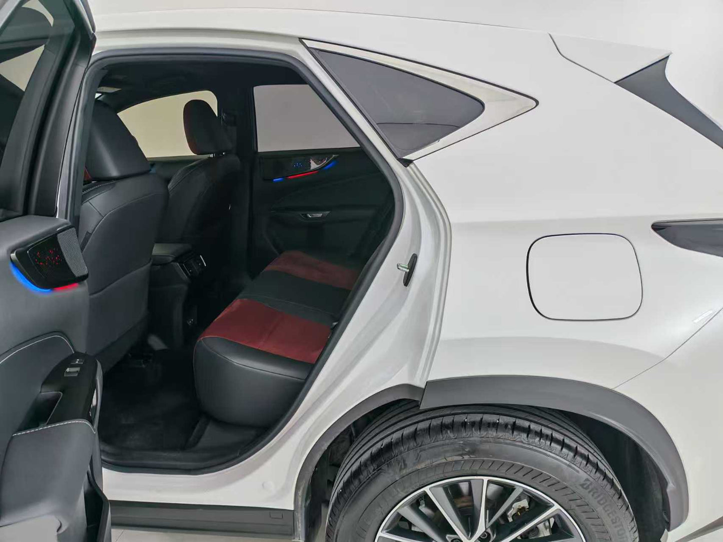 Lexus NX 2023 260 precursor, Chuangchi version, displacement 2.5L, EXW price: $25,321