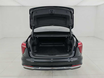 Hongqi H5 2024 2.0T automatic Zhilian flag version, EXW price: $14,198