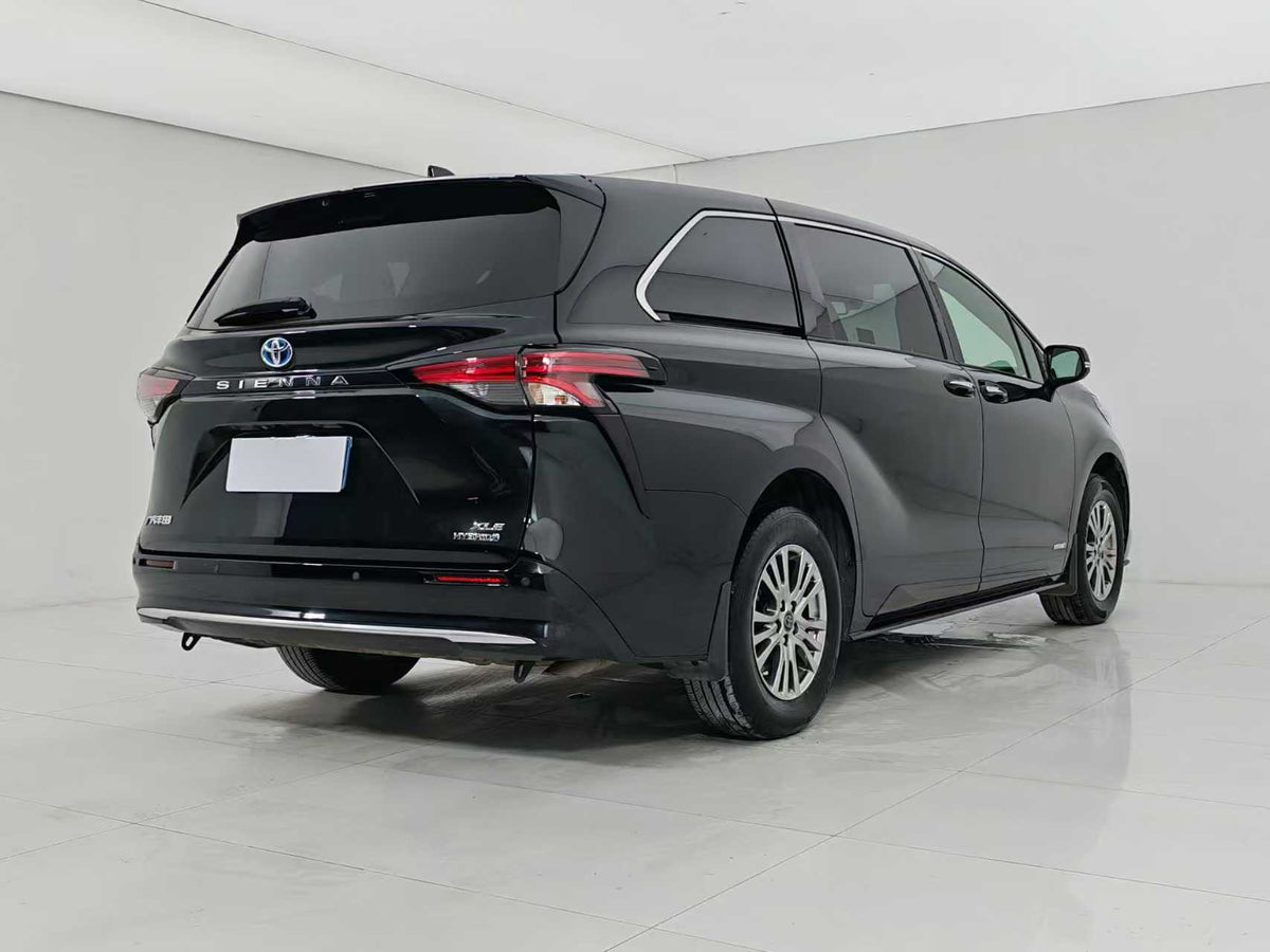 Toyota, Saina SIENNA 2021 2.5L Hybrid, Deluxe Edition, EXW Price: $31,132