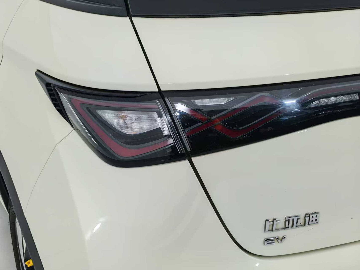 BYD, Dolphin 2023 420km Fashion Edition, EW, EXW Price: $9159