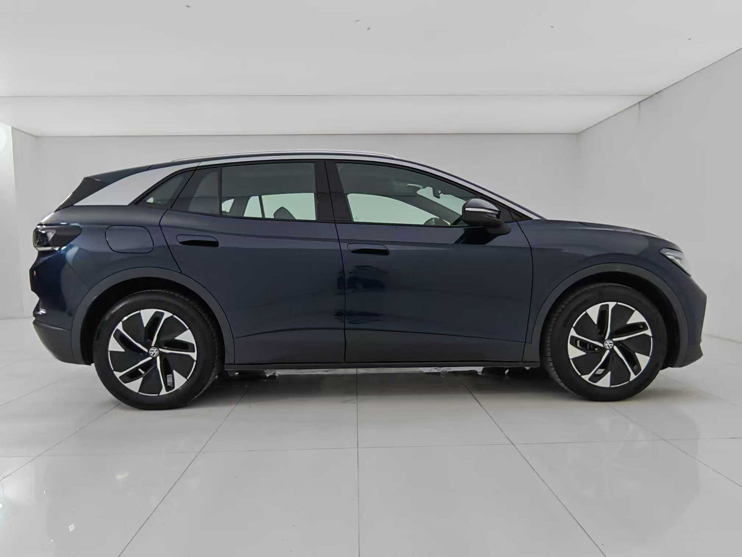 EV Volkswagen ID.4 CROZZ 2025, Exclusive Edition,EXW Price: $15,536