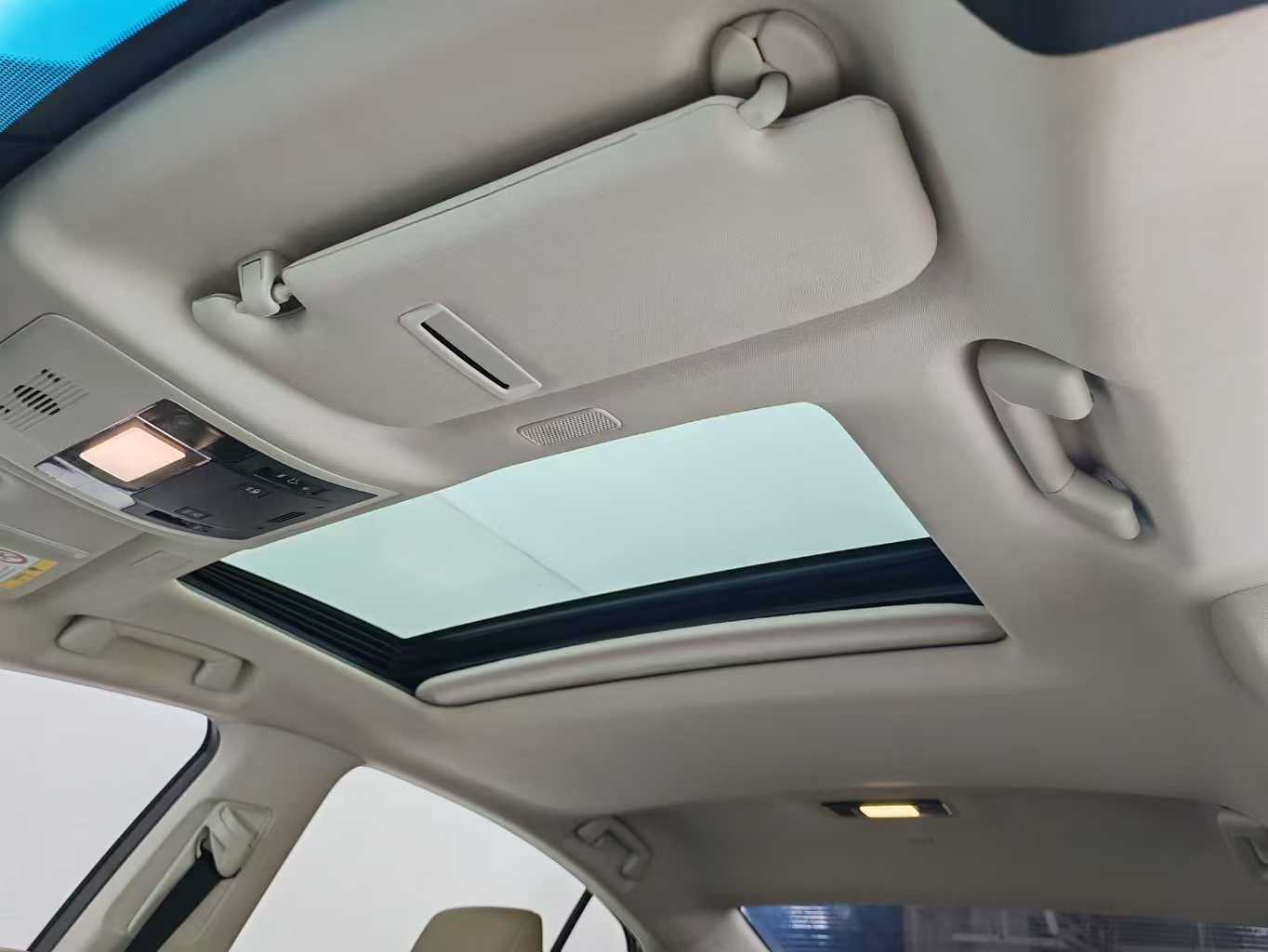 Lexus ES 2018 200 Premier Edition, National V, 2.0L emissions, EXW price: $17,898