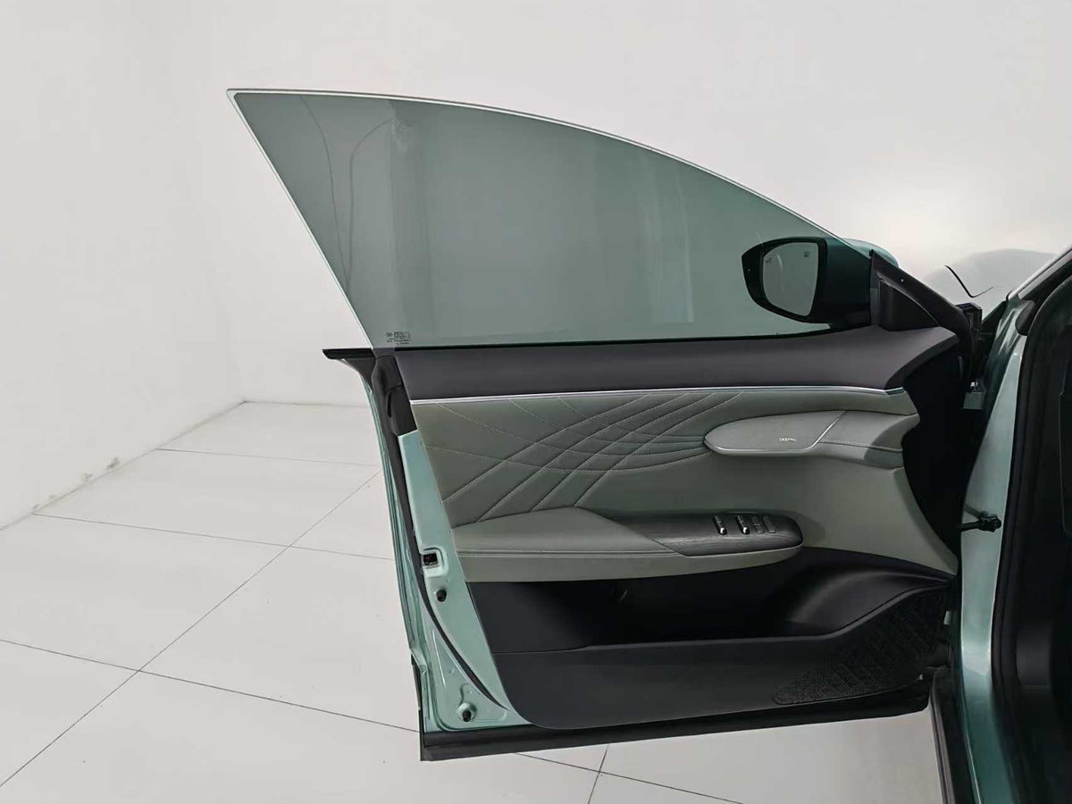 EV dark blue car, dark blue S07 2024 215Max extended range version, EXW price: $14,454