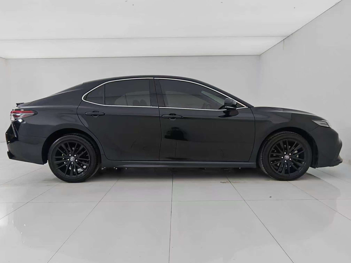 Toyota, Camry 2023 2.5S Knight Edition, 2.5L displacement, EXW price: $18050