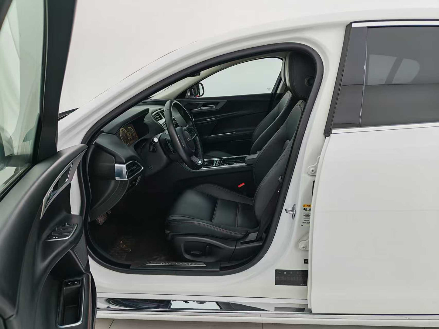Jaguar XEL 2018 2.0T 200PS Exclusive Edition, EXW price: $10,492