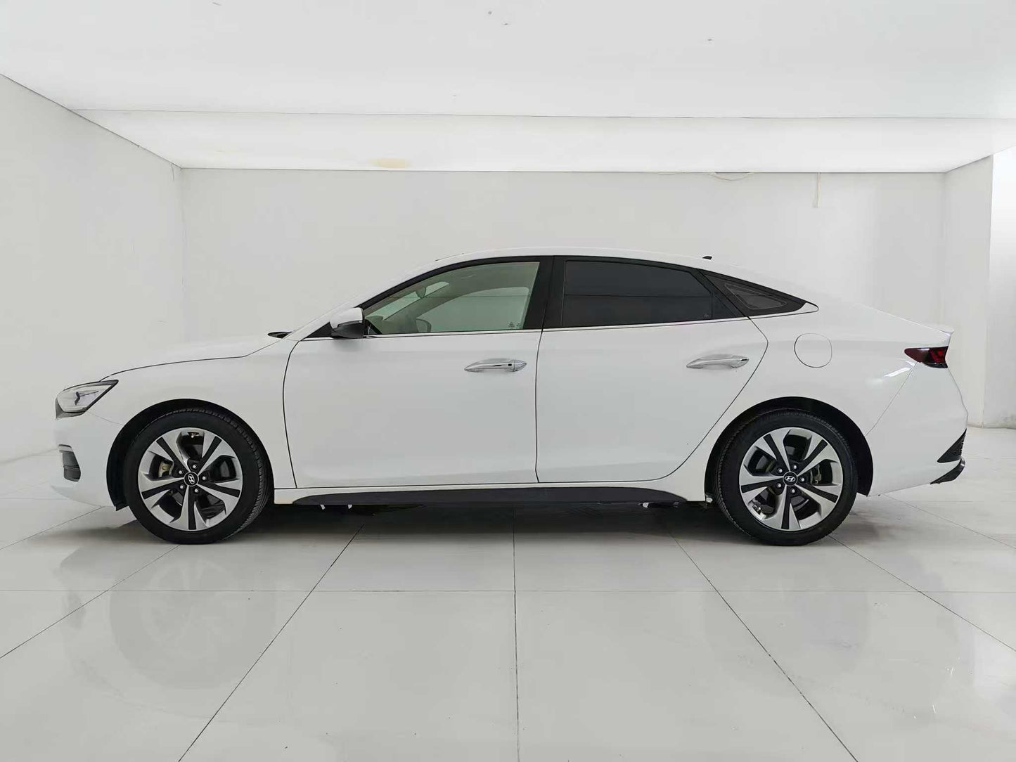 Hyundai, Fista 2021 280TGDi GLX Elite Edition, 1.6t emissions, EXW price: $7677