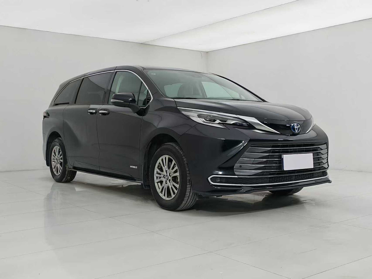 Toyota, Saina SIENNA 2021 2.5L Hybrid, Deluxe Edition, EXW Price: $31,132