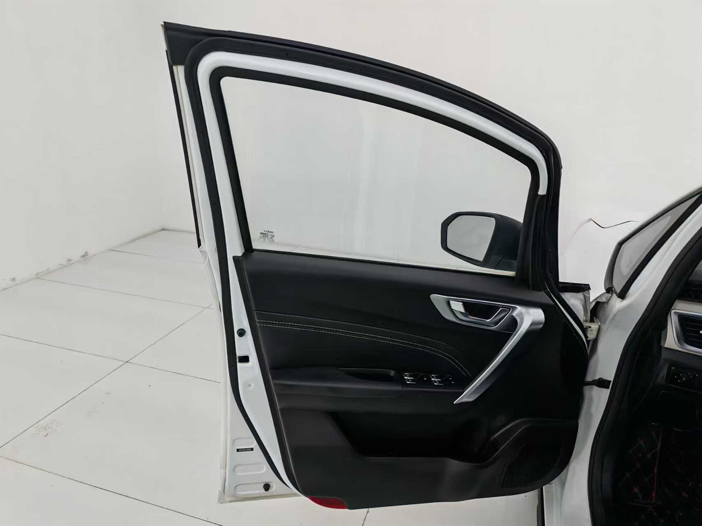 Geely Auto, Vision X3 2020 1.5L CVT Premium, Country VI, EXW Price: $4565