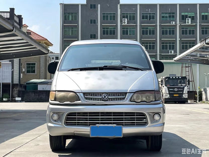 Dongfeng is popular, Lingzhi 2015 M3 1.6L 7-seat comfortable model, exw price: $1749