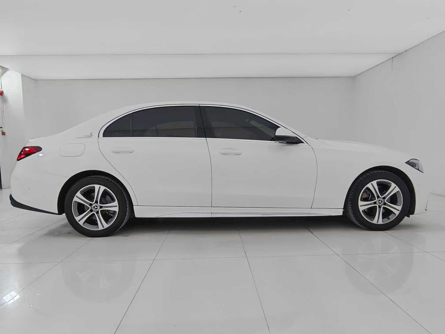 Mercedes-Benz C-Class 2022 C 200 L Sport Edition, 1.5t emissions, EXW price; $20,570