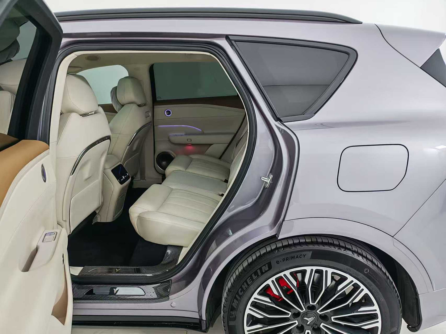 Lantu Auto Lantu FREE 2025 FREE+ AWD Qiankun Edition, EW, EXW price: $25,463