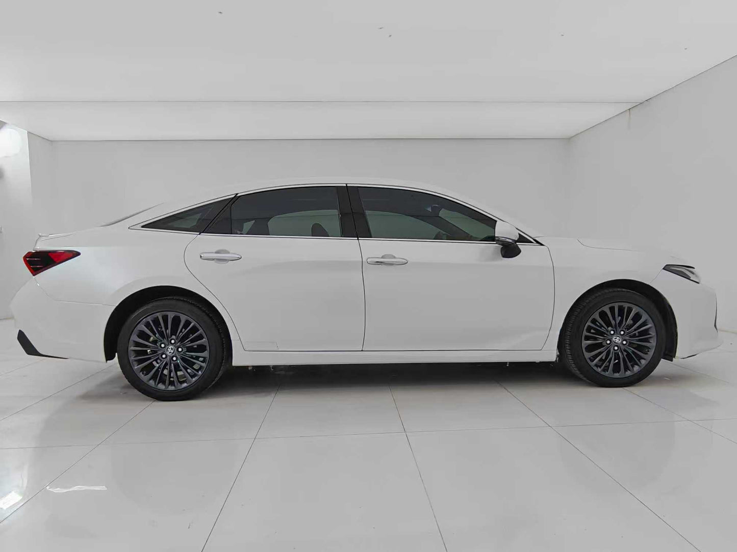 Toyota, Asian Dragon 2022 2.5L Touring Premium Edition, EXW Price: $20,866