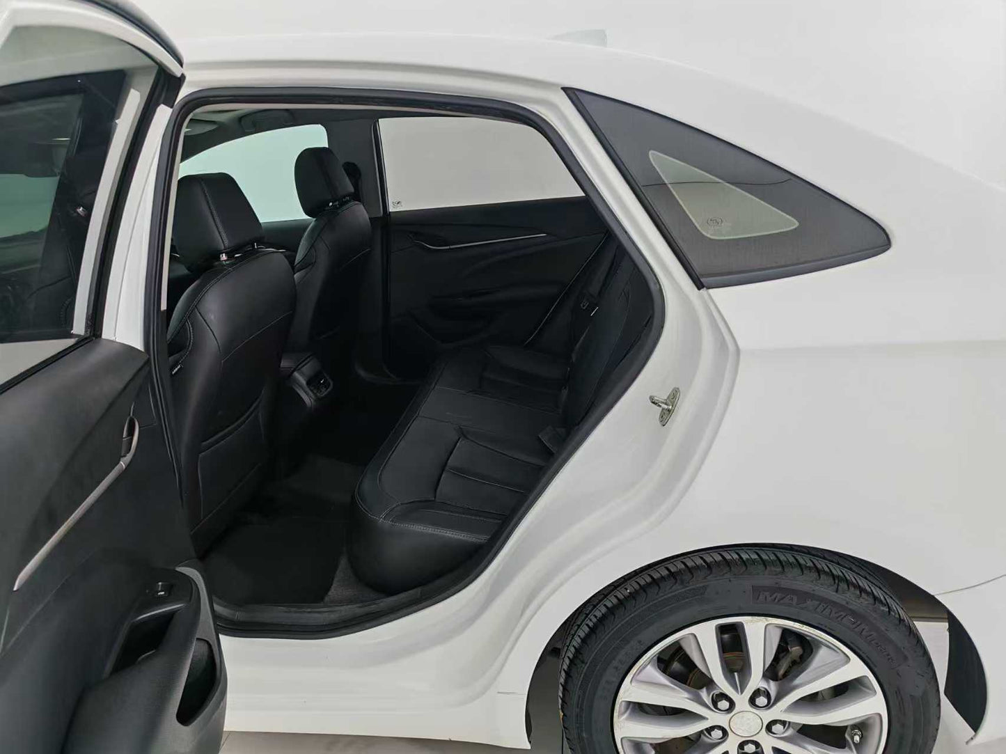 Buick, Yinglang 2019 18T Automatic Connected Elite, National V, 1.3t emissions, EXW Price: $4713