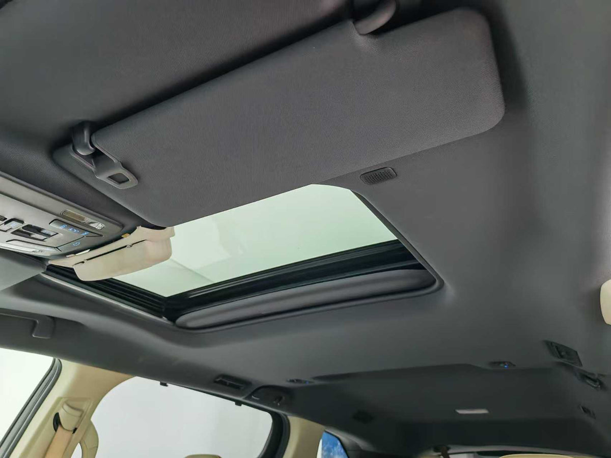 Toyota, Saina SIENNA 2021 2.5L Hybrid, Deluxe Edition, EXW Price: $31,132