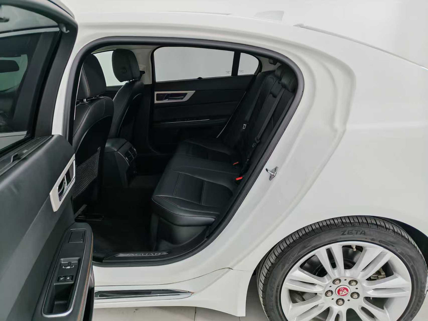 Jaguar XEL 2018 2.0T 200PS Exclusive Edition, EXW price: $10,492