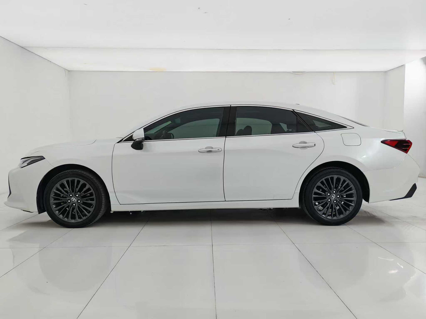Toyota, Asian Dragon 2022 2.5L Touring Premium Edition, EXW Price: $20,866