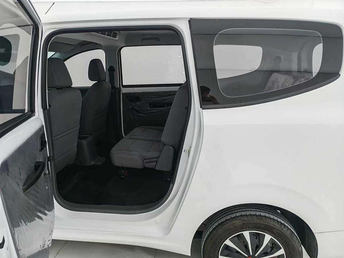 EV Wuling Automobile, Wuling Hongguang New Energy 2024, pure electric version 300KM standard type, EXW price: $8570
