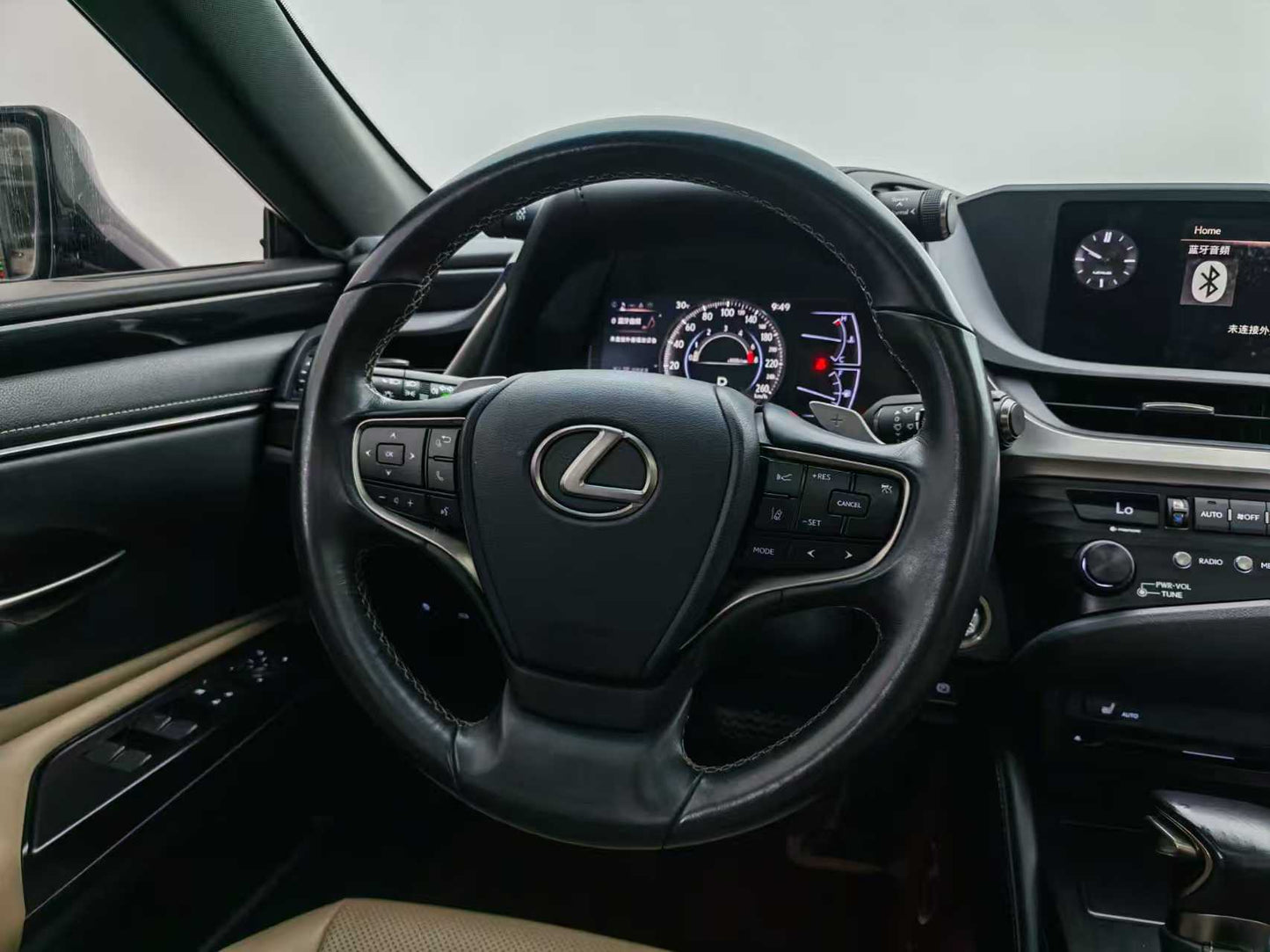 Lexus ES 2018 200 Premier Edition, National V, 2.0L emissions, EXW price: $17,898
