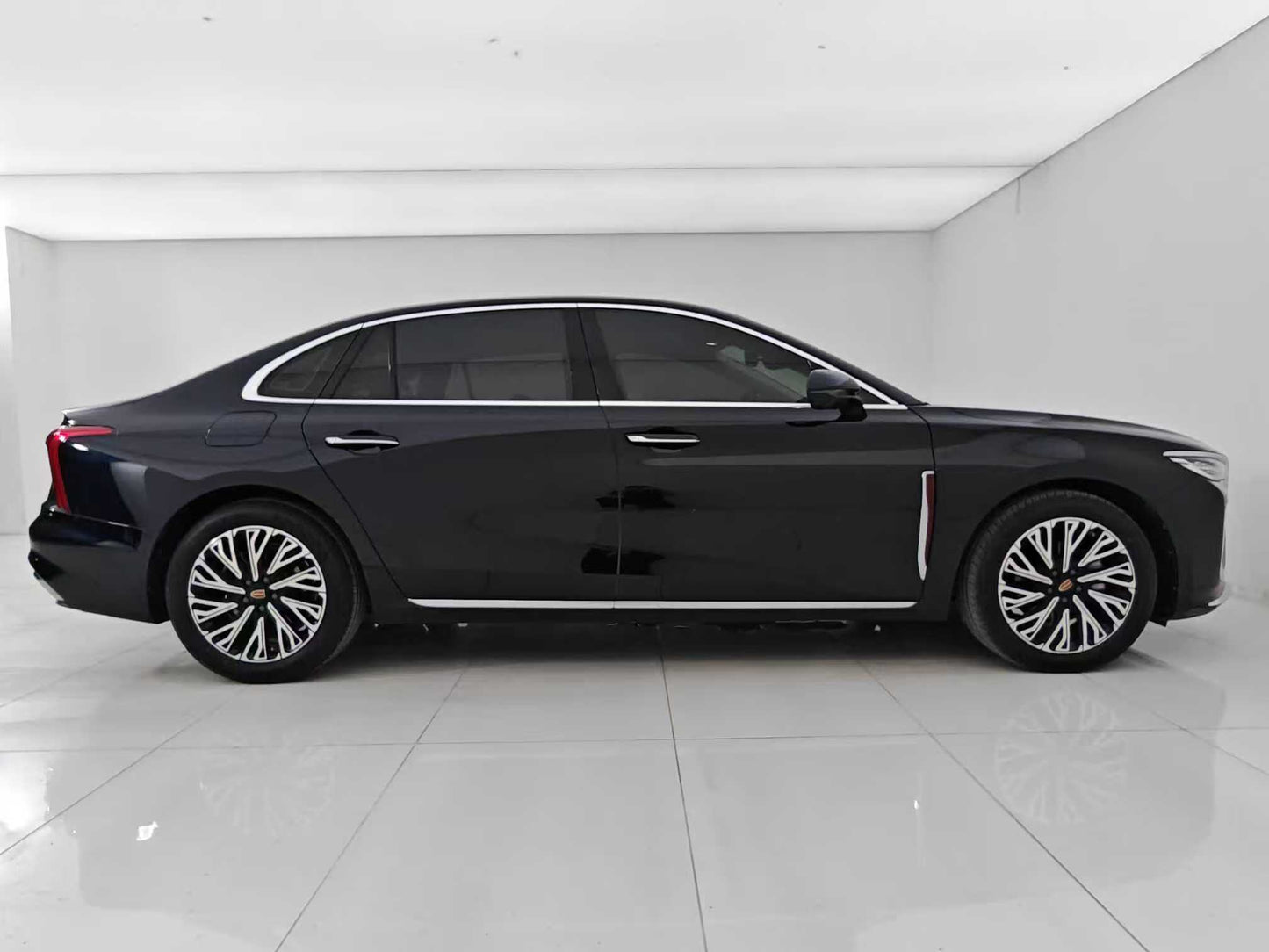 Hongqi H5 2024 2.0T automatic Zhilian flag version, EXW price: $14,198