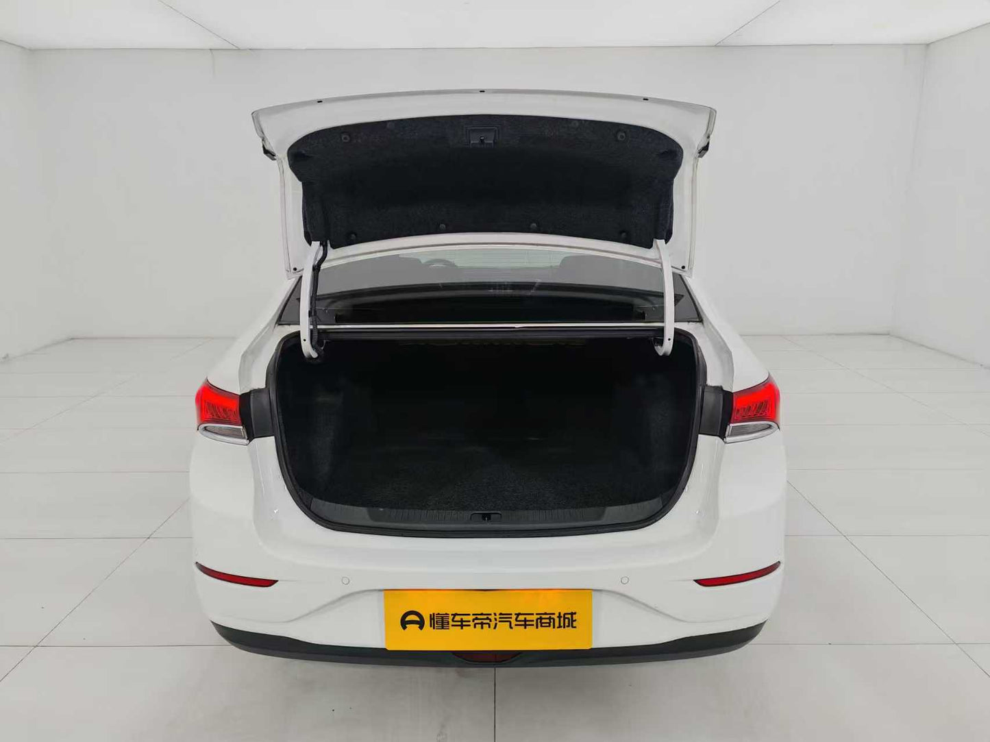 Buick, Yinglang 2019 18T Automatic Connected Elite, National V, 1.3t emissions, EXW Price: $4713